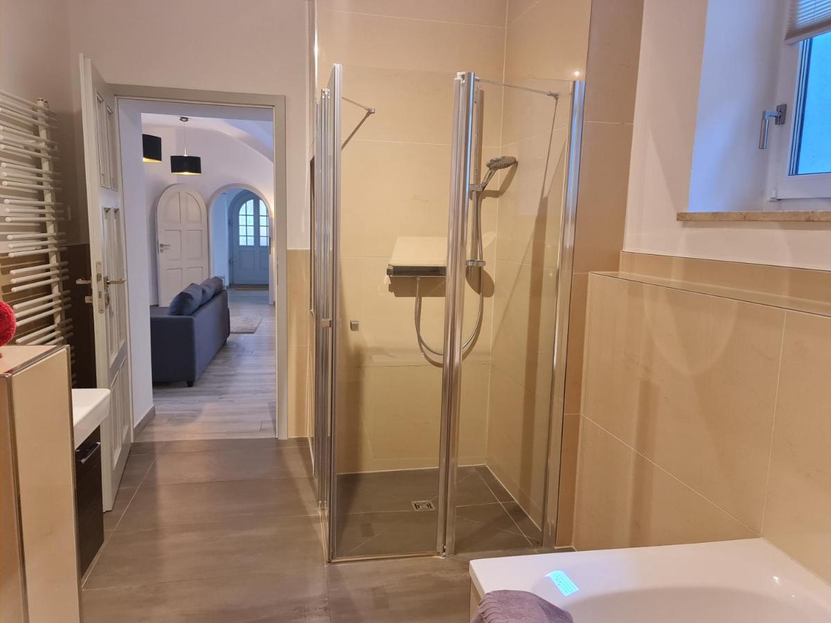 Appartements In Schoner Burganlage Jena Exterior photo
